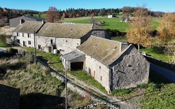 Maison à vendre    6 pièces •  Le Buisson