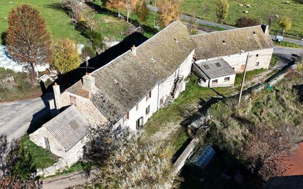 Maison à vendre    6 pièces •  Le Buisson
