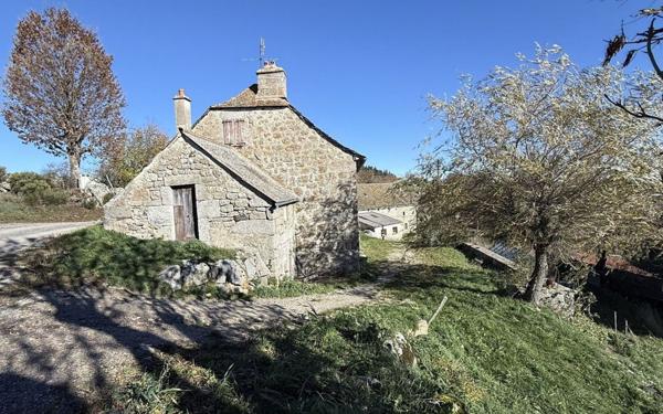 Maison à vendre    6 pièces •  Le Buisson