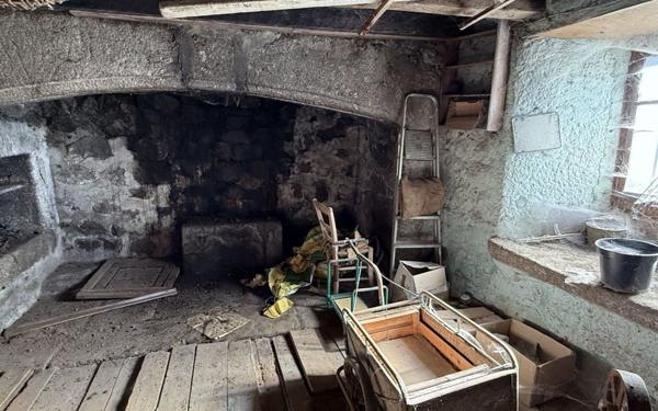 Maison à vendre    6 pièces •  Le Buisson