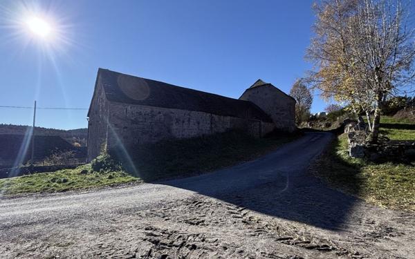 Maison à vendre    6 pièces •  Le Buisson