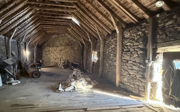 Maison à vendre    6 pièces •  Le Buisson