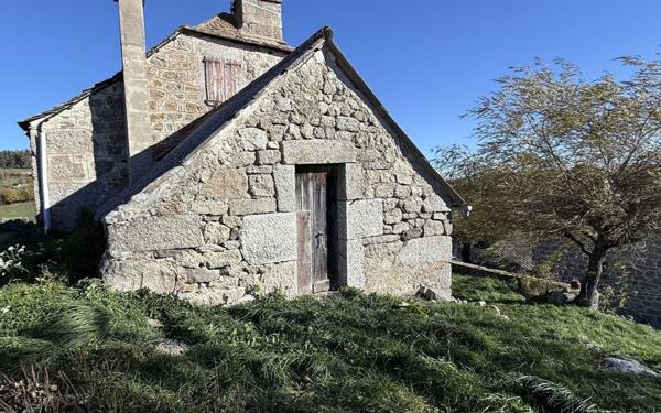 Maison à vendre    6 pièces •  Le Buisson