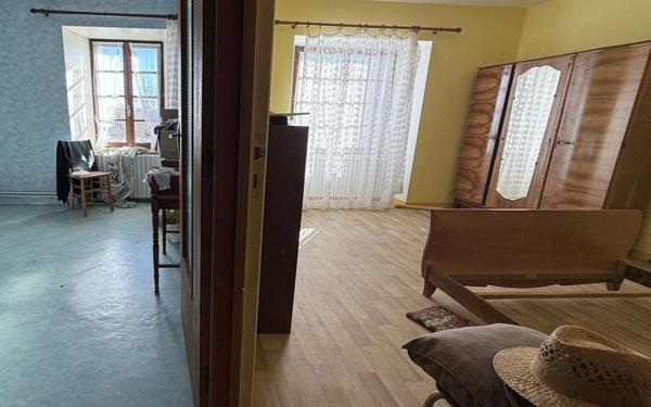 Maison à vendre    6 pièces •  Le Buisson