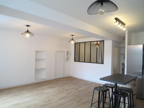 CENTRE-VILLE Type 2 entièrement rénové