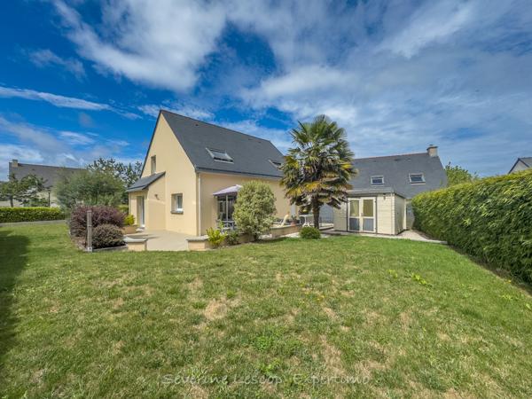 Locmaria-Grand-Champ (56390) A 15 mn du centre de Vannes, maison contemporaine sans travaux