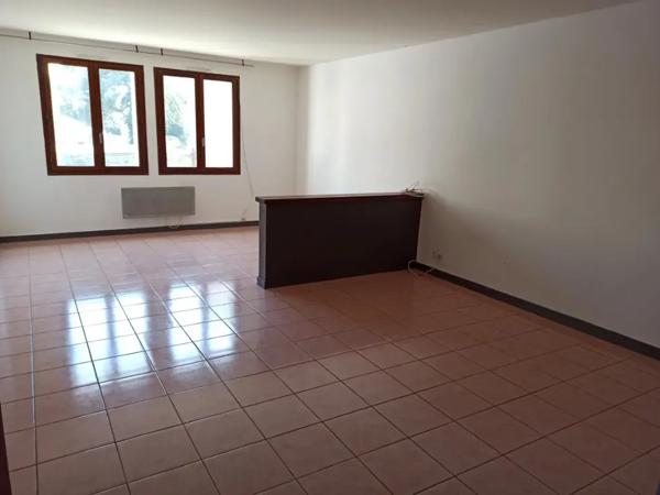 IMMEUBLE DE RAPPORT 4 LOGEMENTS LOUÉS + POTENTIEL D'ÉVOLUT