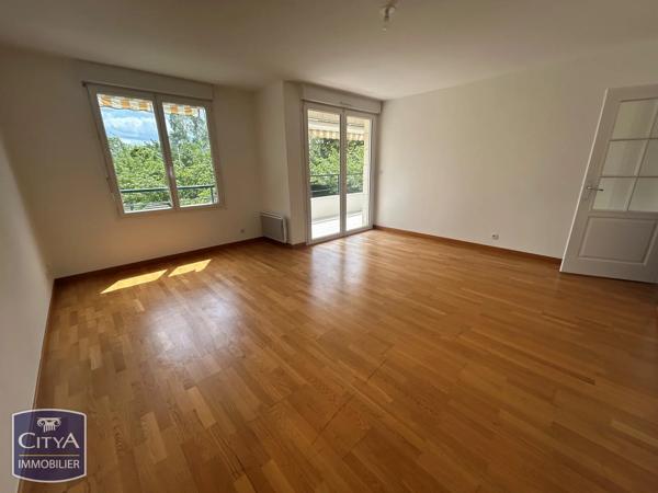 Appartement à vendre 3 pièces 70m² Saint-Cyr-sur-Loire (37540)