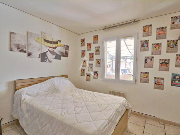 VILLA LUMINEUSE DE PLAIN PIED PISCINE SAINTE TULLE 4 CHAMBRES DE 121.73 m2 AU CALME ABSOLU