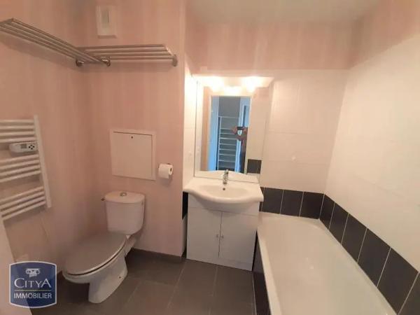 Appartement à louer 1 pièce 31.04m² Chalon-sur-Saône (71100)