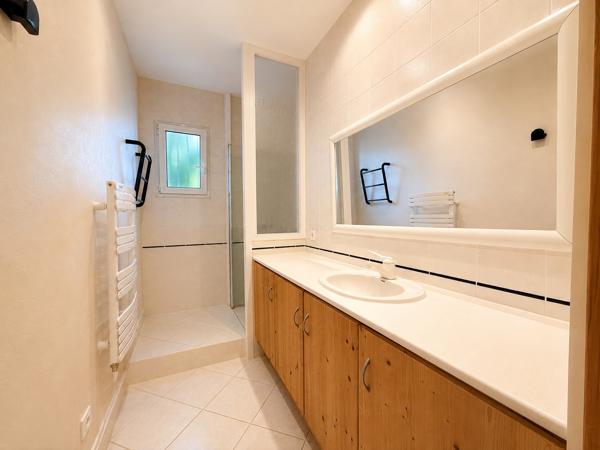 Maison familiale de plain-pied 3 chambres – Lège Bourg
