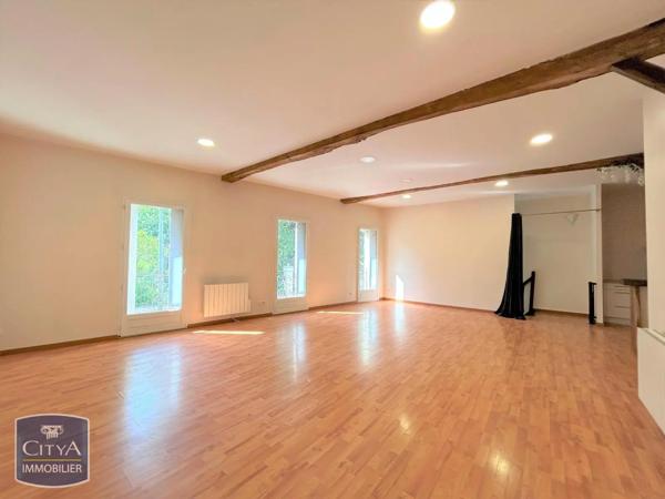 Appartement à louer 3 pièces 101.96m² Guîtres (33230)