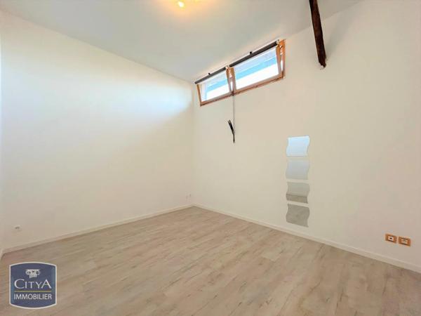 Appartement à louer 3 pièces 101.96m² Guîtres (33230)