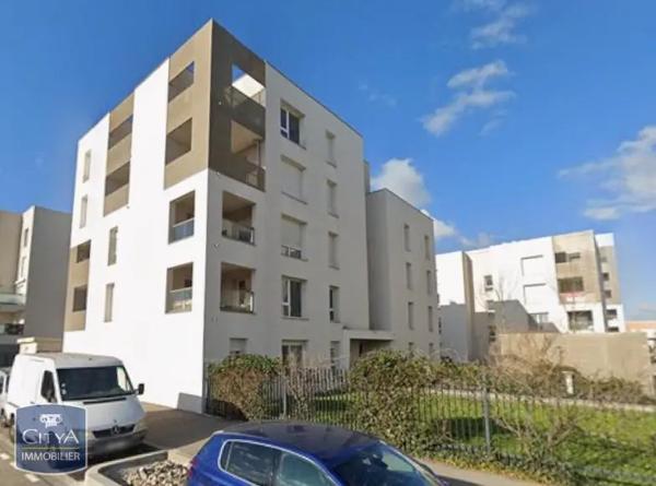 Appartement à louer 2 pièces 46.4m² Vaulx-en-Velin (69120)