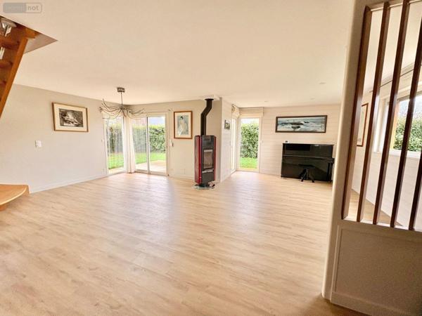 Maison à vendre à Noyal-Châtillon-sur-Seiche en Ille-et-Vilaine (35230), ref : 35129-6659