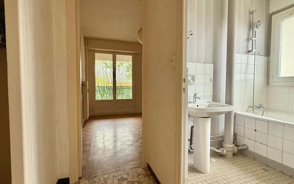 Appartement à vendre    4 pièces • 70,50 m2 Chenôve