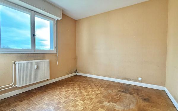 Appartement à vendre    4 pièces • 70,50 m2 Chenôve