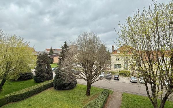 Appartement à vendre    4 pièces • 70,50 m2 Chenôve