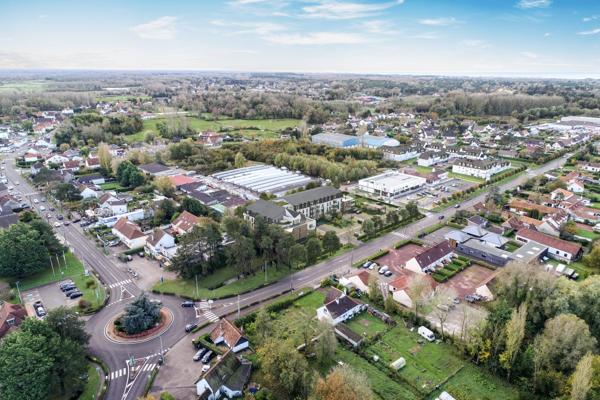 CUCQ | CELLULES COMMERCIALES NEUVES – EMPLACEMENT PASSANT