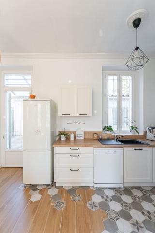 MAISON DE CHARME TYPE 4 / DEPENDANCE / JARDIN