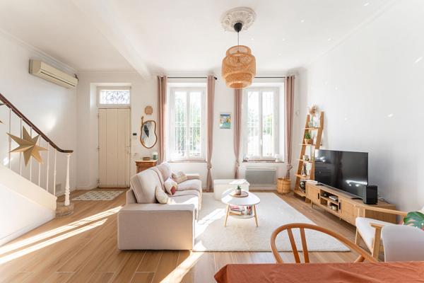 MAISON DE CHARME TYPE 4 / DEPENDANCE / JARDIN