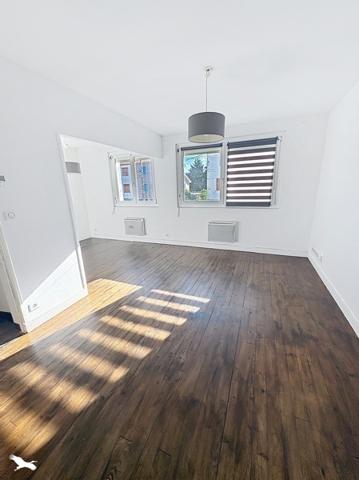 Maison 98 280 € La Rochefoucauld 4 p 74 m² DPE D