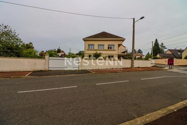 Maison Nevers, 12 pièces, Montapins, sous sol, jardin, 2h30 de Paris