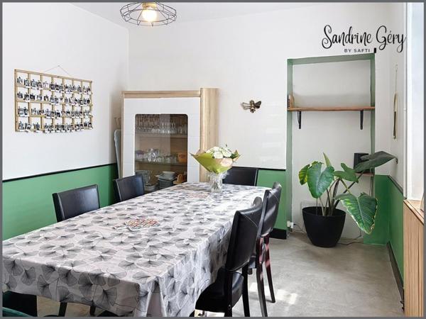 Charme de l'ancien,confort moderne et vis de famille au cœur de Pouancé