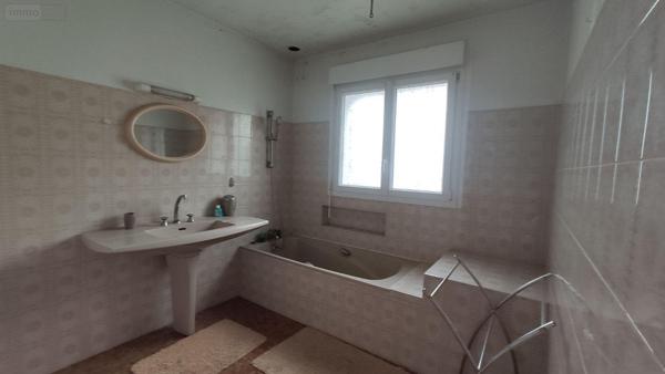 Maison individuelle à vendre à Pluméliau-Bieuzy dans le Morbihan (56930), ref : 065/1811   
Campagne