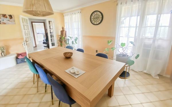 Maison à vendre    5 pièces •  Monteils