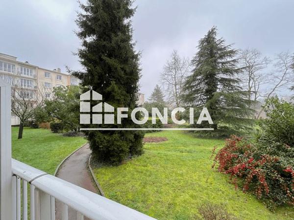 Location Appartement 3 pièces 71 m² - 11 RUE DE L'HIPPODROME Nantes 44300