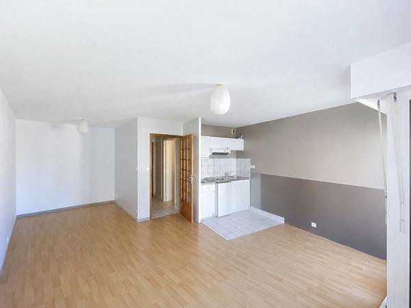 Brest centre ville : Studio 30 m² copropriété standing avec ascenseur