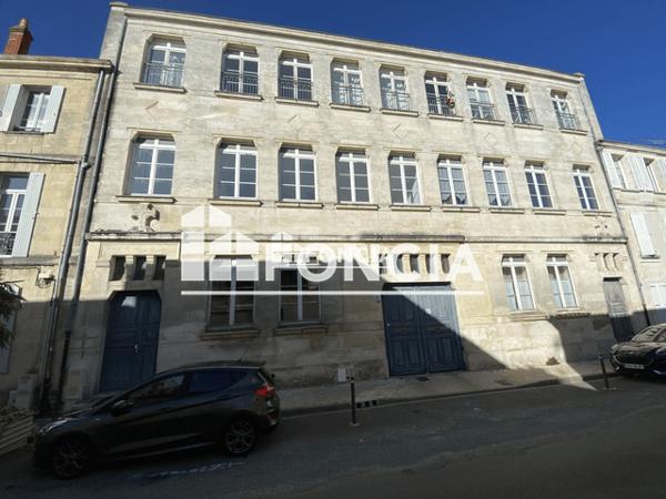 Location Appartement 3 pièces 61.79 m² - 9 BIS RUE VICTOR HUGO Rochefort 17300