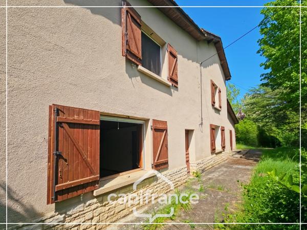 Maison en pierre à rénover, dépendances, terrain 5000m² avec puit, sans vis à vis