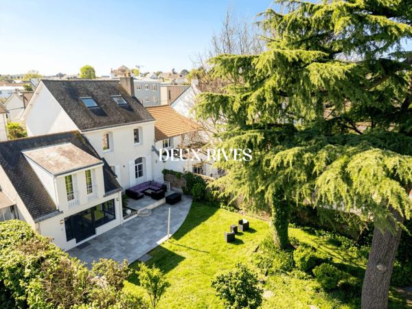 Très belle maison - 217 m2 - 6 pièces - Longchamp - Parcelle 530m2