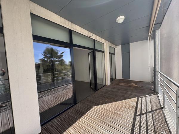 T3 COUP DE COEUR - HYPER CENTRE - TERRASSE + PARKING