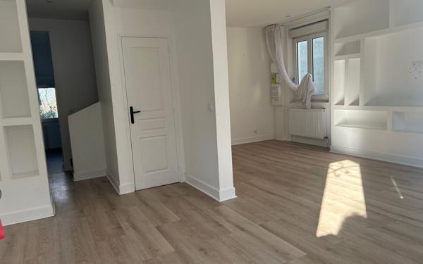 Maison à vendre    5 pièces • 80 m2 Le Raincy