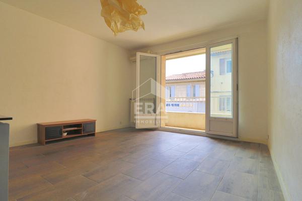 T2 50 m² lumineux traversant avec balcon et loggia ? Marseille 10e Menpenti ?  Faibles charges