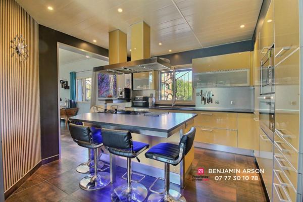 Maison Le Bourget Du Lac 8 pièces 177 m2