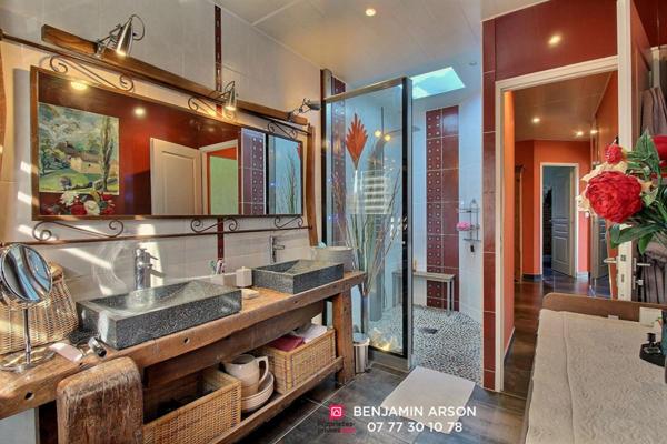 Maison Le Bourget Du Lac 8 pièces 177 m2