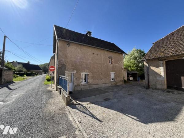 MAISON AVEC HANGAR EN DEPENDANCE