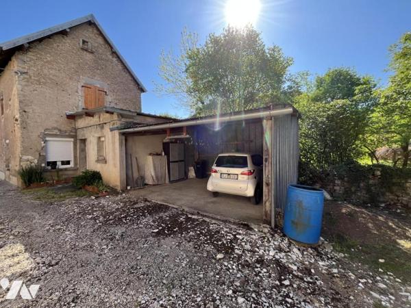 MAISON AVEC HANGAR EN DEPENDANCE