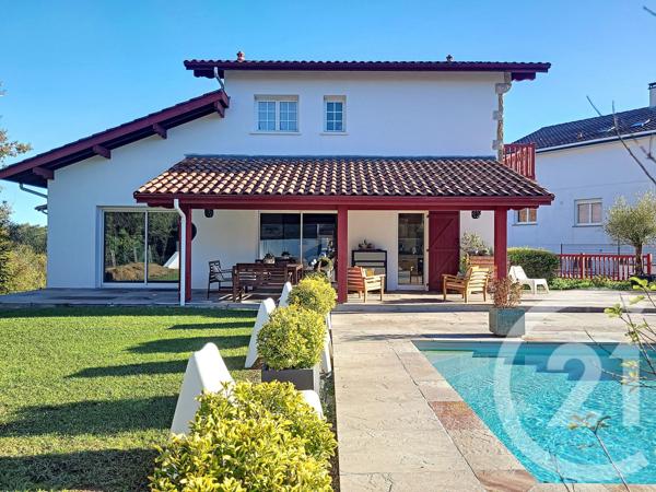 Maison à vendre  9 pièces - 243 m2 ST PIERRE D IRUBE - 64