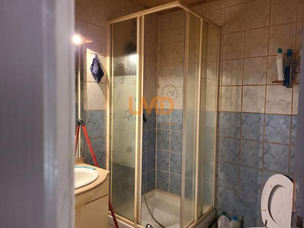 immeuble d'habitation sur 3 niveaux