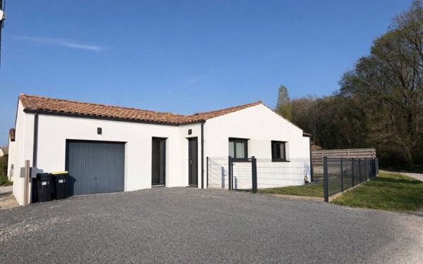 Maison à vendre    3 pièces •  Médis