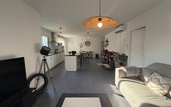 Maison à vendre    3 pièces •  Médis