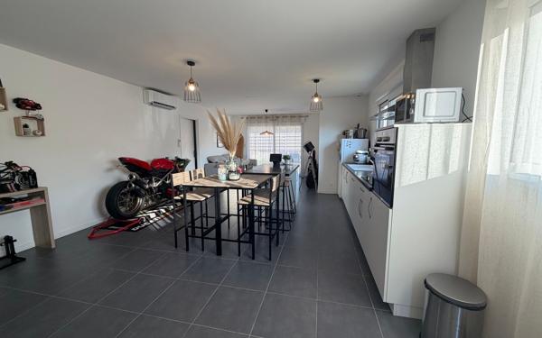 Maison à vendre    3 pièces •  Médis