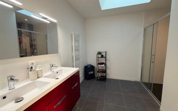 Maison à vendre    3 pièces •  Médis