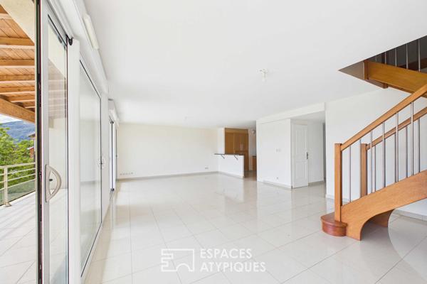 Appartement attique lumineux