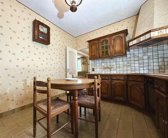 MAISON 120 m2 environ- 5CHAMBRES- TERRAIN 1200 m2